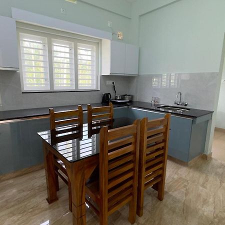 The Karlyle Homestay Vaduvanchal Екстер'єр фото
