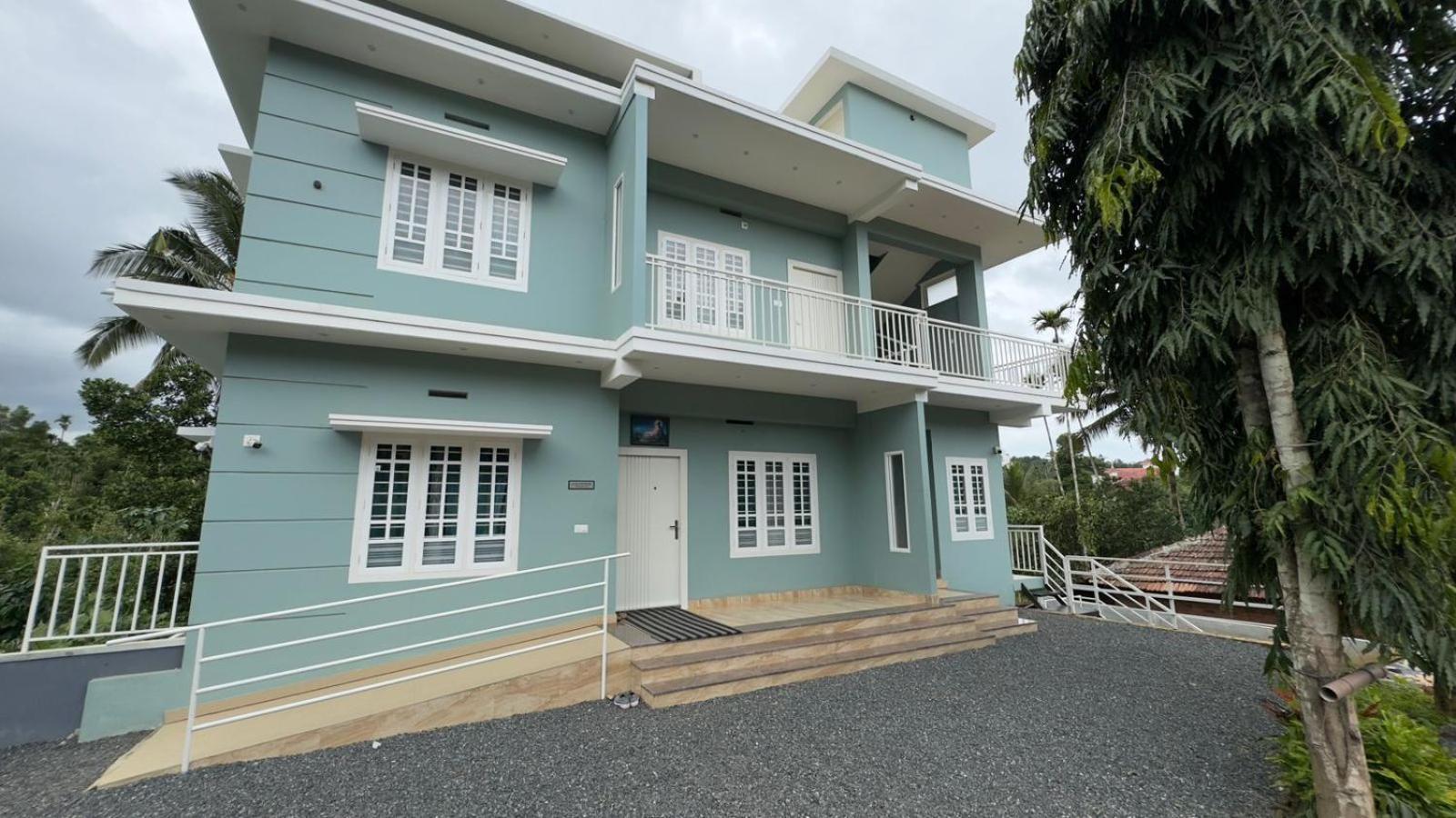 The Karlyle Homestay Vaduvanchal Екстер'єр фото