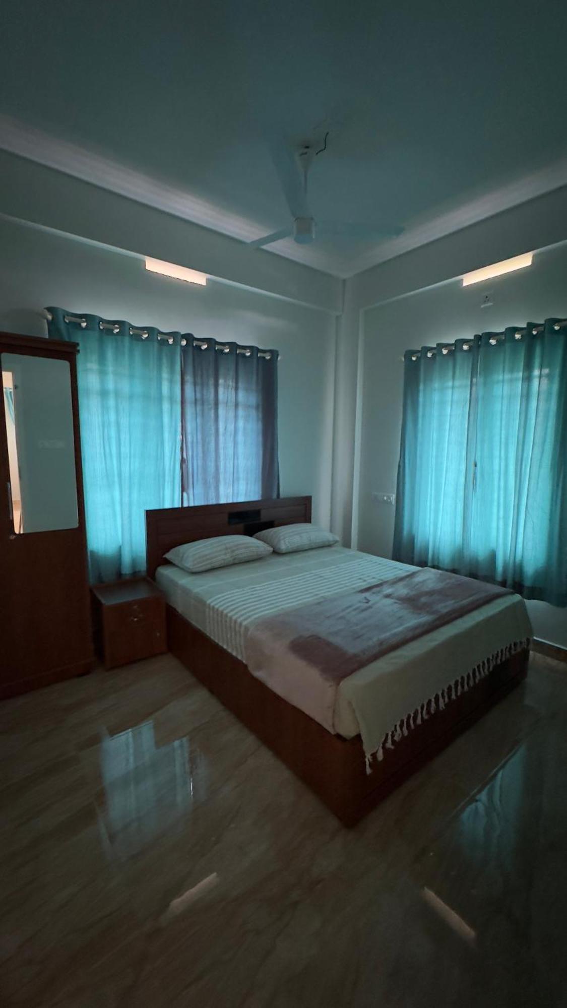 The Karlyle Homestay Vaduvanchal Екстер'єр фото