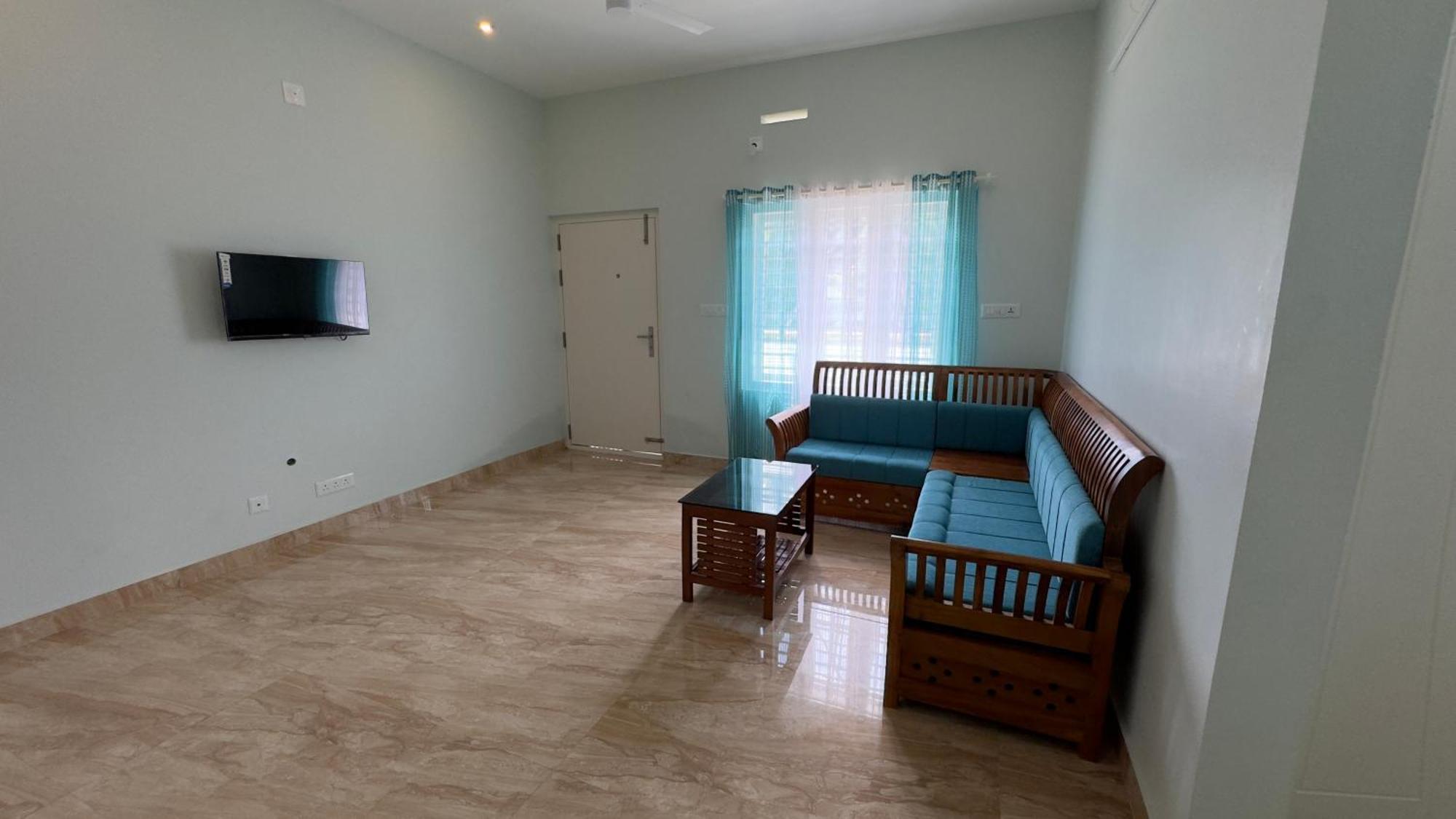 The Karlyle Homestay Vaduvanchal Екстер'єр фото